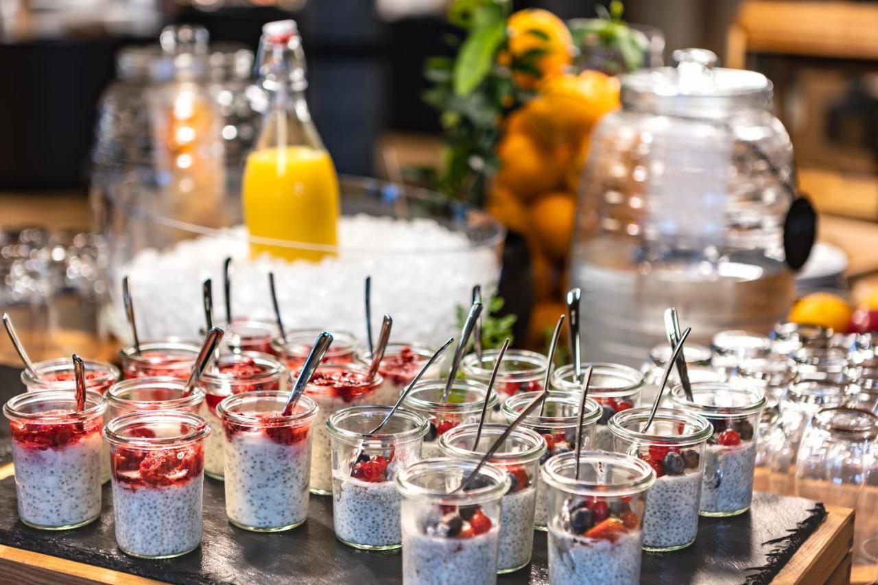 Quality Hotel Strawberry Arena Solna Luaran gambar